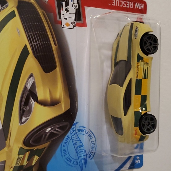 Aston Martin One-77 Yellow Hot Wheels Rescue Series 4/10 FACTORY SEALED - Picture 3 of 7